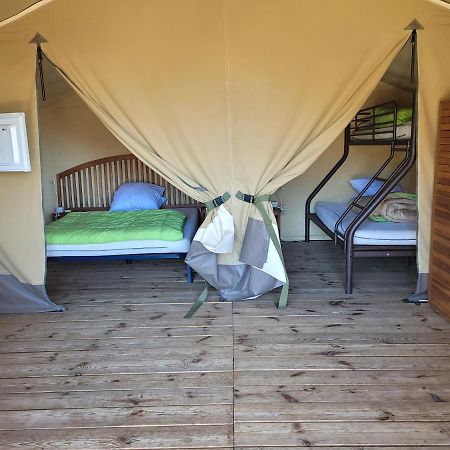 Camping Les Chenes Verts Meschers-sur-Gironde Exterior foto
