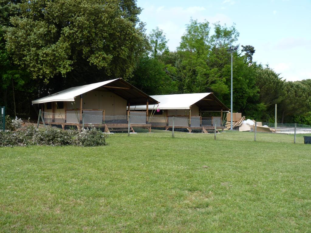 Camping Les Chenes Verts Meschers-sur-Gironde Exterior foto
